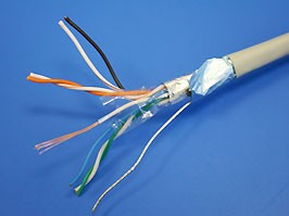 FTP4-26SR5, Кабель Витая пара 8 проводов, кат. 5, многожильный, (PCnet), бухта 305м, экранированный, серый