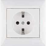 Legrand DIY Valena Бел Розетка 1-ая с/з с защитными шторками