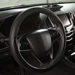 Оплетка на руль (M 38 см , иск. кожа PU, Софт тач) черная с тиснением ARNEZI A0501039