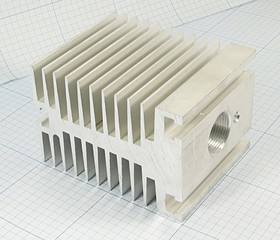 Радиатор охлаждения 100x 80x 70/М24, I16, Al, серый, О-181; №12313 охладитель 80x100x 70/М24\I16\\Al\сер\О-181\