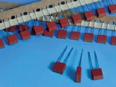 Фото 1/2 39606300000, Fuse Subminiature Slow Blow Acting 0.63A 125V Radial 8.5 X 4 X 8mm Ammo UL