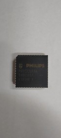 P80C32UFAA, 8-битные микроконтроллеры 80C51 8-bit microcontroller family 128/256 byte RAM ROMless low voltage (2.7 V-5.5 V), low power, high