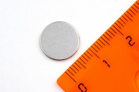 Фото 1/5 Неодимовый магнит диск 12х1 мм, цинк, N35