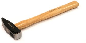 Молоток с деревянной ручкой CS-15.50.800