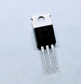 Hitachi 2SD1113 (D1113) Транзистор силиконовый NPN с тройной диффузией 300V 6А