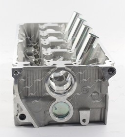 Фото 1/3 ZK32004, головка блока цилиндров MITSUBISHI 4G63/64 SOHC 16V (MD305479)