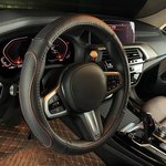 Оплетка на руль (M 38 см нат. кожа) черная с тиснением ARNEZI A0501026