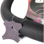 Оплетка на руль (M 38 см , нат. кожа) черная с перфорацией ARNEZI A0501030