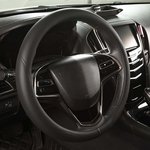 Оплетка на руль (M 38 см , иск. кожа PU) черная с перфорацией ARNEZI A0501042