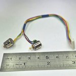 Пара шаговых микродвигателей 8x9.5мм со шкивом (DC: 3-5Вольт, 2 фазы ...